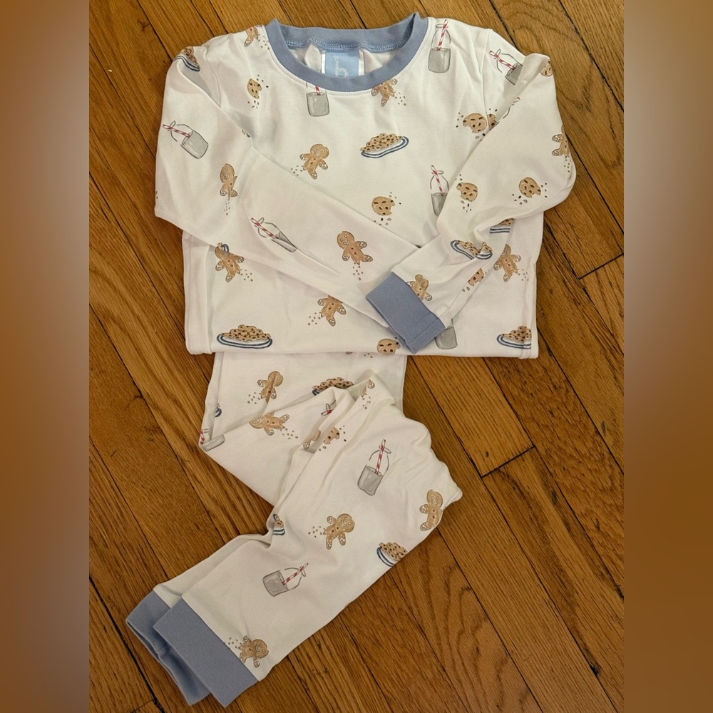 bella bliss Holiday Pajama Set: Milk & Cookies